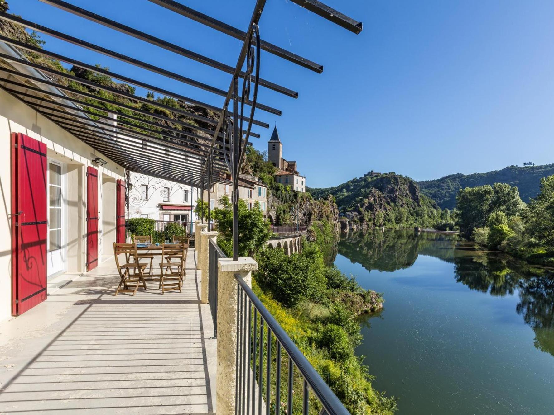 Les Gites Du Rocher Et De La Boucle Du Tarn Ambialet Exteriér fotografie