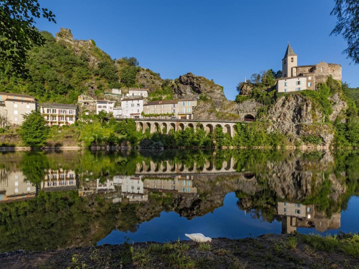 Les Gites Du Rocher Et De La Boucle Du Tarn Ambialet Exteriér fotografie